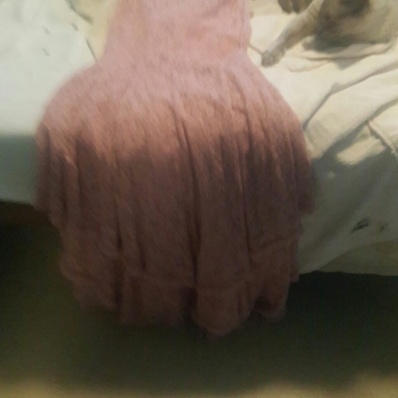 1 pink & 1 grey lace dresses - Picture 3 of 3